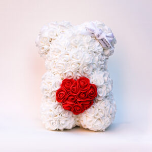 Medvídek z růží bílý srdce malý